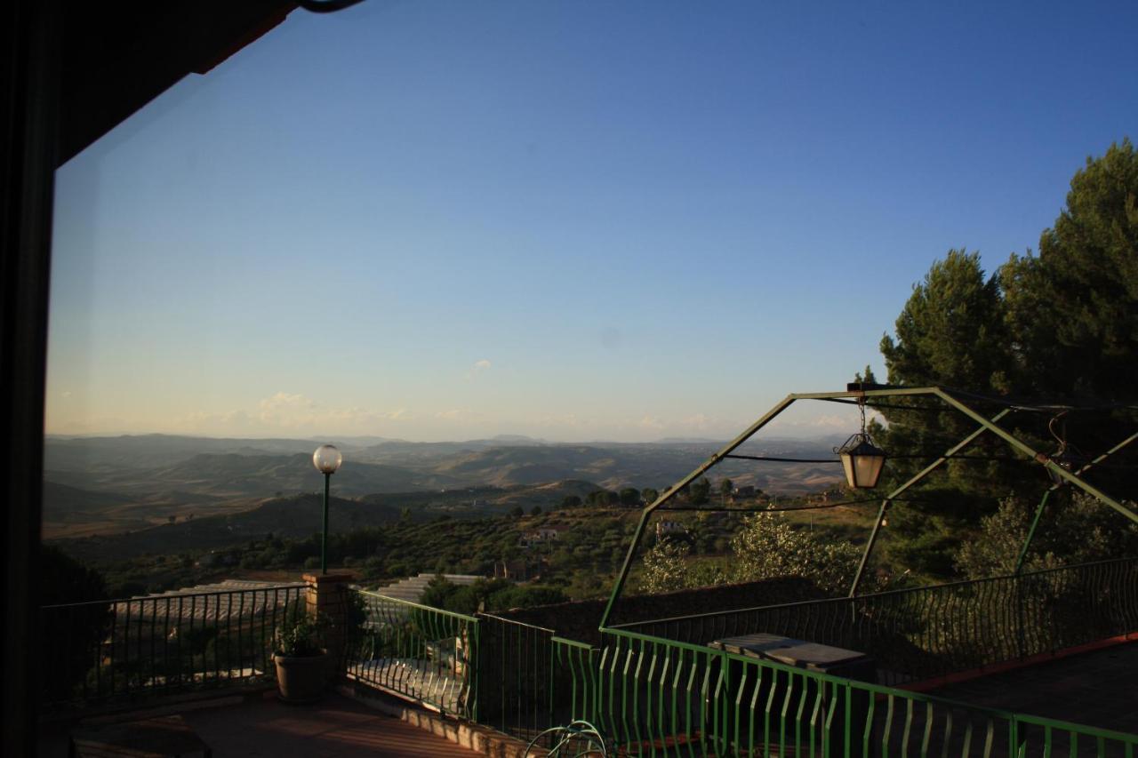B&B Borgo Pileri Mazzarino Exterior foto